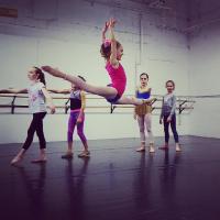 flexible dancing girls