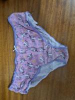 Girls used panties (dirty and smelly)