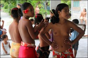 Topless South Pacific girls and teens