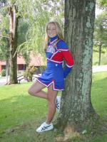 Cheerleader Karli