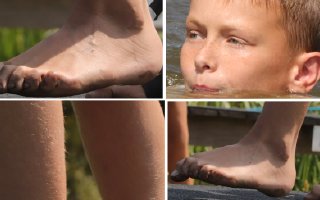 Silvain Feet Boy Water